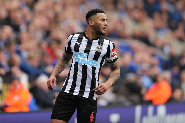 LEICESTER, ENGLAND - APRIL 07: Jamaal Lascelles of Newcastle United during the Premier League match between Leicester City and Newcastle United at The King Power Stadium on April 7, 2018 in Leicester, England. (Photo by James Williamson - AMA/Getty Images)