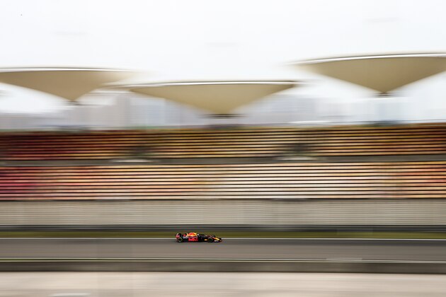 SHANGHAI, CHINA - APRIL 13:  Daniel Ricciardo of Australia driving the (3) Aston Martin Red Bull Racing RB14 TAG Heuer in the Pitlane during practice for the Formula One Grand Prix of China at Shanghai International Circuit on April 13, 2018 in Shanghai, China.  (Photo by Lintao Zhang/Getty Images)