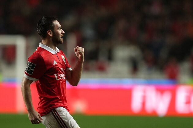 LISBON, PORTUGAL - MARCH 03: SL Benfica forward Andrija Zivkovic from Serbia celebrates scoring Benfica fitfh goal during the Portuguese Primeira Liga match between SL Benfica and CS Maritime at Estadio da Luz on March 3, 2018 in Lisbon, Lisboa. (Photo by Carlos Rodrigues/Getty Images)