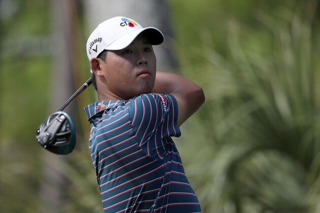 HILTON HEAD ISLAND, SC - APRIL 14:  Si Woo Kim of South Korea plays his tee shot on the 11th hole during the third round of the 2018 RBC Heritage at Harbour Town Golf Links on April 14, 2018 in Hilton Head Island, South Carolina.  (Photo by Streeter Lecka/Getty Images)