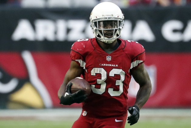 Arizona Cardinals running back Kerwynn Williams (33) during an NFL football game against the New York Giants, Sunday, Dec. 24, 2017, in Glendale, Ariz. The Cardinals won 23-0. (AP Photo/Rick Scuteri)