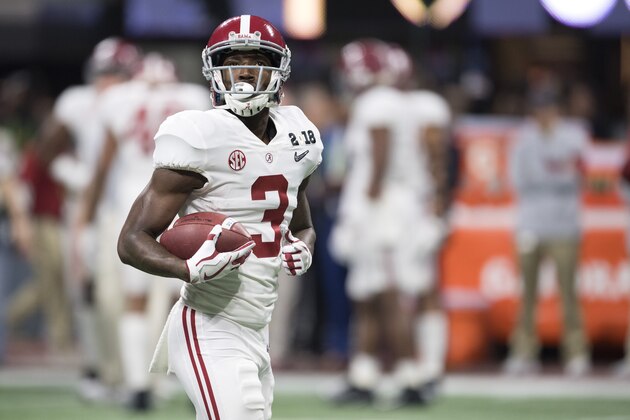 ATLANTA, GA - JANUARY 08: Calvin Ridley #3 of the Alabama Crimson Tide warms up before taking on the Georgia Bulldogs during the College Football Playoff National Championship held at Mercedes-Benz Stadium on January 8, 2018 in Atlanta, Georgia. Alabama defeated Georgia 26-23 for the national title. (Photo by Jamie Schwaberow/Getty Images)