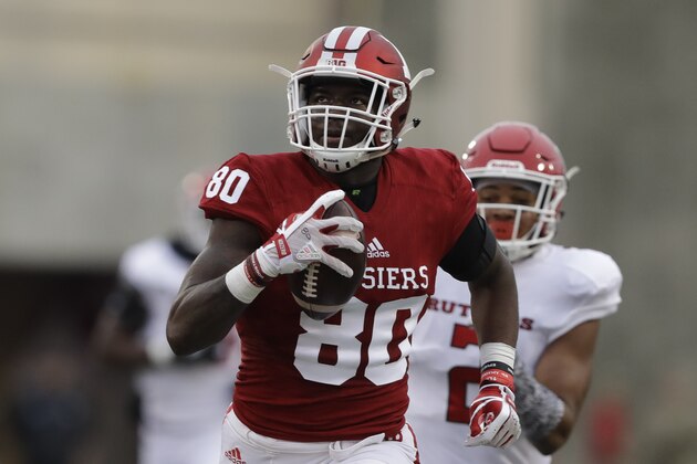Indiana tight end Ian Thomas (80) runs for a touchdown during the first half of an NCAA college football game against Rutgers, Saturday, Nov. 18, 2017, in Bloomington, Ind. (AP Photo/Darron Cummings)