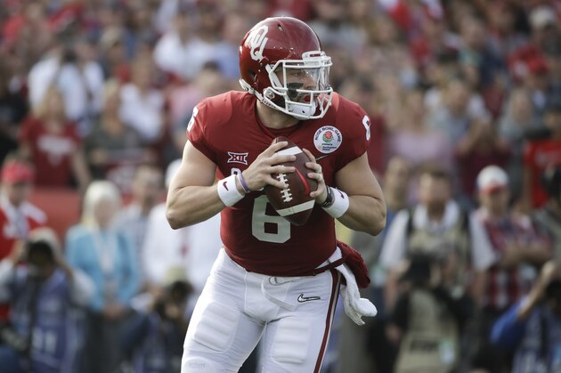 Oklahoma quarterback Baker Mayfield pulls back to throw a pass during the Rose Bowl NCAA college football game against Georgia Monday, Jan. 1, 2018, in Pasadena, Calif. (AP Photo/Jae C. Hong)