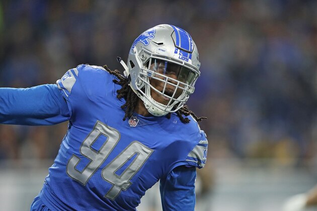 DETROIT, MI - DECEMBER 31: Ezekiel Ansah #94 of the Detroit Lions celebrates after a sack in the fourth quarter of the game against the Green Bay Packers at Ford Field on December 31, 2017 in Detroit, Michigan. Detroit defeated Green Bay 35-11. (Photo by Leon Halip/Getty Images)
