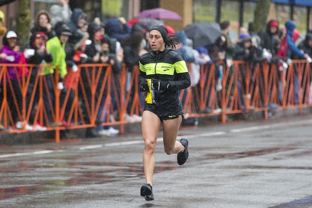 BROOKLINE, MA - APRIL 16: Desiree Linden approaches the 24 mile marker of the 2018 Boston Marathon on April 16, 2018 in Brookline, Massachusetts. Linden became the first American winner since 1985 with an unofficial time of 2:39:54. (Photo by Scott Eisen/Getty Images) BROOKLINE, MA - APRIL 16: Desiree Linden approaches the 24 mile marker of the 2018 Boston Marathon on April 16, 2018 in Brookline, Massachusetts. Linden became the first American winner since 1985 with an unofficial time of 2:39:54. (Photo by Scott Eisen/Getty Images)