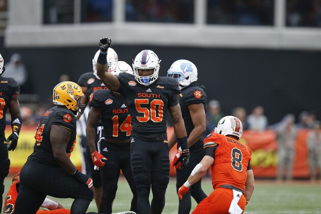 South Squad inside linebacker Darius Leonard of South Carolina St. (50) during the first half of the Senior Bowl college football game in Mobile, Ala.,Saturday, Jan. 27, 2018. (AP Photo/Brynn Anderson)