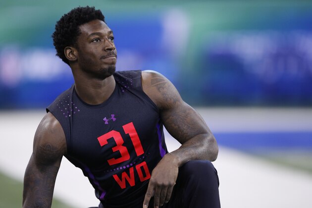 INDIANAPOLIS, IN - MARCH 03: Alabama wide receiver Calvin Ridley looks on during the NFL Combine at Lucas Oil Stadium on March 3, 2018 in Indianapolis, Indiana. (Photo by Joe Robbins/Getty Images)
