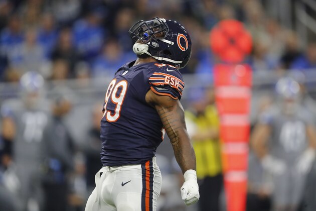 Chicago Bears linebacker Lamarr Houston reacts after a play during the first half of an NFL football game against the Detroit Lions, Saturday, Dec. 16, 2017, in Detroit. (AP Photo/Paul Sancya)