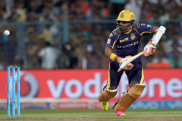 Kolkata Knight Riders batsman Robin Uthappa plays a shot during the 2016 Indian Premier League (IPL) Twenty20 cricket match between Kolkata Knight Riders and Gujarat Lions at The Eden Gardens Cricket Stadium in Kolkata on May 8, 2016./ GETTYOUT / ----IMAGE RESTRICTED TO EDITORIAL USE - STRICTLY NO COMMERCIAL USE----- / GETTYOUT / AFP / Dibyangshu SARKAR        (Photo credit should read DIBYANGSHU SARKAR/AFP/Getty Images)