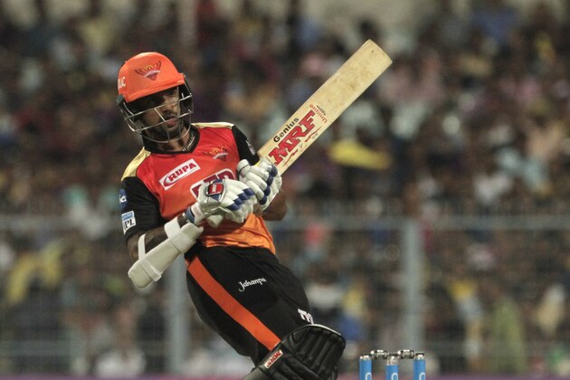 Sunrisers Hyderabad's Shikhar Dhawan plays a shot during VIVO IPL cricket T20 match against Kolkata Knight Riders in Kolkata, India, Saturday, April 14, 2018. (AP Photo/Bikas Das)