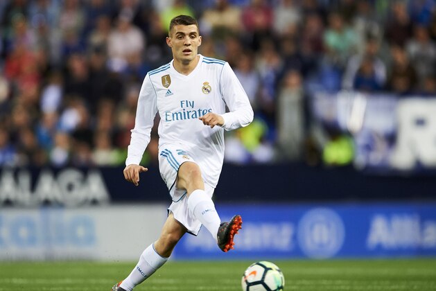 MALAGA, SPAIN - APRIL 15: Mateo Kovacic of Real Madrid controls the ball during the La Liga match between Malaga CF and Real Madrid CF at Estadio La Rosaleda on April 15, 2018 in Malaga, Spain.  (Photo by Aitor Alcalde/Getty Images)