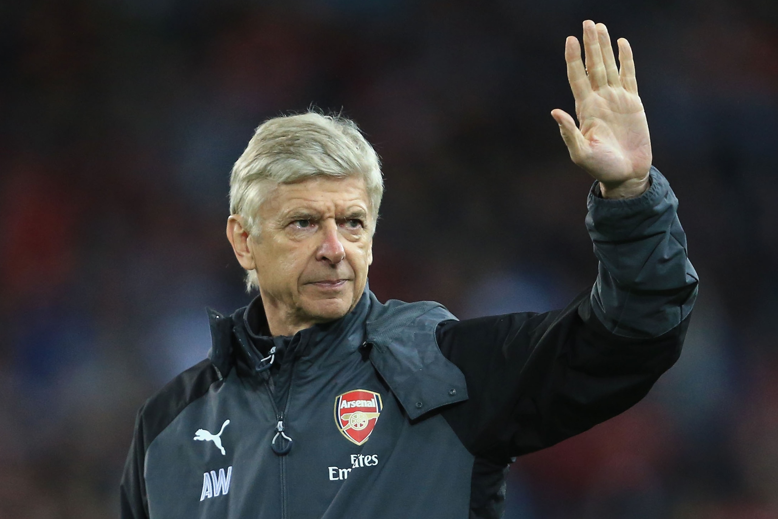 SYDNEY, AUSTRALIA - JULY 15:  Manager Arsene Wenger waves at the crowd during the match between the Western Sydney Wanderers and Arsenal FC at ANZ Stadium on July 15, 2017 in Sydney, Australia.  (Photo by Mark Evans/Getty Images)
