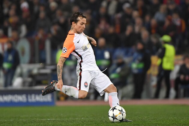 Shakhtar Donetsk's Brazilian midfielder Bernard kicks the ball the UEFA Champions League round of 16 second leg football match AS Roma vs Shakhtar Donetsk on March 13, 2018 at the Olympic stadium in Rome. 
Roma reached the Champions League quarter-finals for the first time in 10 years as Edin Dzeko edged them past Shakhtar Donetsk 1-0 at the Stadio Olimpico on Tuesday for an away goals victory. / AFP PHOTO / Andreas SOLARO        (Photo credit should read ANDREAS SOLARO/AFP/Getty Images)