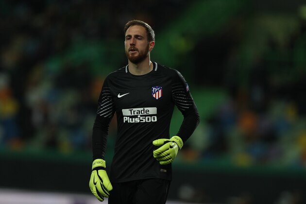 LISBON, PORTUGAL - APRIL 12: Club Atletico de Madrid goalkeeper Jan Oblak from Slovenia during the match between Sporting CP and Atletico Madrid - UEFA Europa League Quarter Final Leg Two at the Estadio Jose Alvalade on April 12, 2018 in Lisbon, Portugal. (Photo by Carlos Rodrigues/Getty Images)