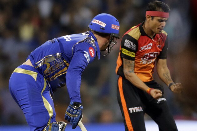 Sunrisers Hyderabad player Siddarth Kaul celebrates after Mitchell McClenaghan's wicket against Mumbai Indians during VIVO IPL cricket T20 match in Mumbai, India, Tuesday, April 24, 2018. (AP Photo/Rajanish Kakade)