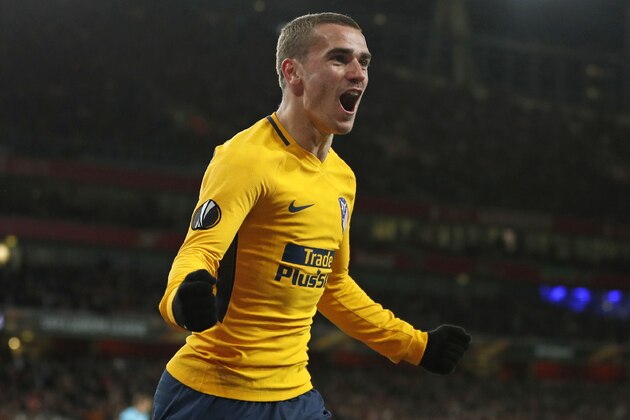 Atletico Madrid's French striker Antoine Griezmann celebrates after scoring their first goal during the UEFA Europa League first leg semi-final football match  between Arsenal and Atletico Madrid at the Emirates Stadium in London on April 26, 2018. - The game finished 1-1. (Photo by Adrian DENNIS / AFP)        (Photo credit should read ADRIAN DENNIS/AFP/Getty Images)