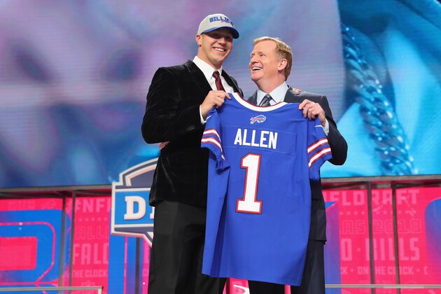 ARLINGTON, TX - APRIL 26:  Josh Allen of Wyoming poses with NFL Commissioner Roger Goodell after being picked #7 overall by the Buffalo Bills during the first round of the 2018 NFL Draft at AT&T Stadium on April 26, 2018 in Arlington, Texas.  (Photo by Tom Pennington/Getty Images)