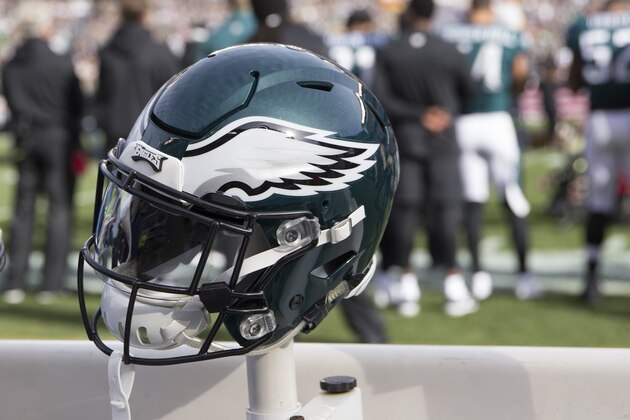 PHILADELPHIA, PA - NOVEMBER 26: The Philadelphia Eagles helmet rests on the bench prior to the game against the Chicago Bears at Lincoln Financial Field on November 26, 2017 in Philadelphia, Pennsylvania. (Photo by Mitchell Leff/Getty Images)