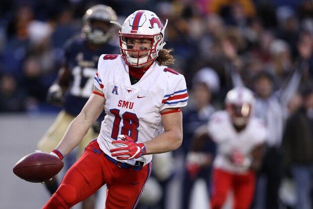 ANNAPOLIS, MD - NOVEMBER 11: Wide receiver Trey Quinn #18 of the Southern Methodist Mustangs scores a second quarter touchdown against the Navy Midshipmen at Navy-Marines Memorial Stadium on November 11, 2017 in Annapolis, Maryland. (Photo by Patrick Smith/Getty Images)