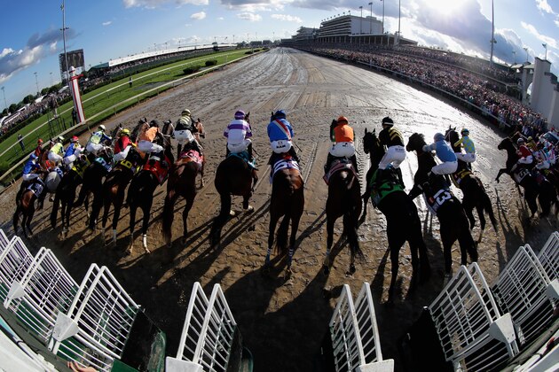 LOUISVILLE, KY - MAY 06:  The field breaks from the starting gate during the 143rd running of the Kentucky Derby at Churchill Downs on May 6, 2017 in Louisville, Kentucky.  (Photo by Andy Lyons/Getty Images)