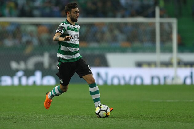 LISBON, PORTUGAL - APRIL 22: Sporting CP midfielder Bruno Fernandes from Portugal during the Portuguese Primeira Liga match between Sporting CP and Boavista FC at Estadio Jose Alvalade on April 22, 2018 in Lisbon, Lisboa. (Photo by Carlos Rodrigues/Getty Images)
