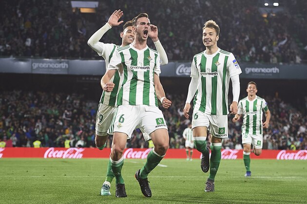 SEVILLE, SPAIN - APRIL 30:  Fabian Ruiz of Real Betis Balompie celebrates after scoring the second goal of Real Betis Balompie during the La Liga match between Real Betis and Malaga at Estadio Benito Villamarin on April 30, 2018 in Seville, .  (Photo by Aitor Alcalde Colomer/Getty Images)