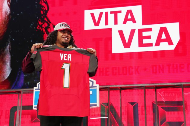 ARLINGTON, TX - APRIL 26:  Vita Vea of Washington poses after being picked #12 overall by the Tampa Bay Buccaneers during the first round of the 2018 NFL Draft at AT&T Stadium on April 26, 2018 in Arlington, Texas.  (Photo by Tom Pennington/Getty Images)