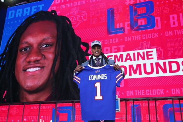 ARLINGTON, TX - APRIL 26:  Tremaine Edmunds of Virginia Tech poses after being picked #16 overall by the Buffalo Bills during the first round of the 2018 NFL Draft at AT&T Stadium on April 26, 2018 in Arlington, Texas.  (Photo by Tom Pennington/Getty Images)