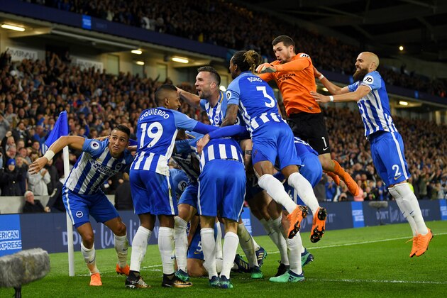 BRIGHTON, ENGLAND - MAY 04:  Brighton & Hove Albion players celebrate Pascal Gross scoring the opening goal during the Premier League match between Brighton and Hove Albion and Manchester United at Amex Stadium on May 4, 2018 in Brighton, England.  (Photo by Mike Hewitt/Getty Images)