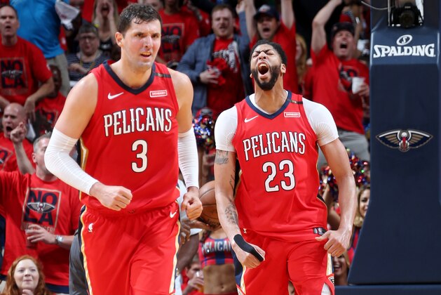 NEW ORLEANS, LA - MAY 4:  Anthony Davis #23 of the New Orleans Pelicans reacts against the Golden State Warriors during Game Three of the Western Conference Semi Finals of the 2018 NBA Playoffs on May 4, 2018 at the Smoothie King Center in New Orleans, Louisiana. NOTE TO USER: User expressly acknowledges and agrees that, by downloading and or using this Photograph, user is consenting to the terms and conditions of the Getty Images License Agreement. Mandatory Copyright Notice: Copyright 2018 NBAE (Photo by Layne Murdoch/NBAE via Getty Images)