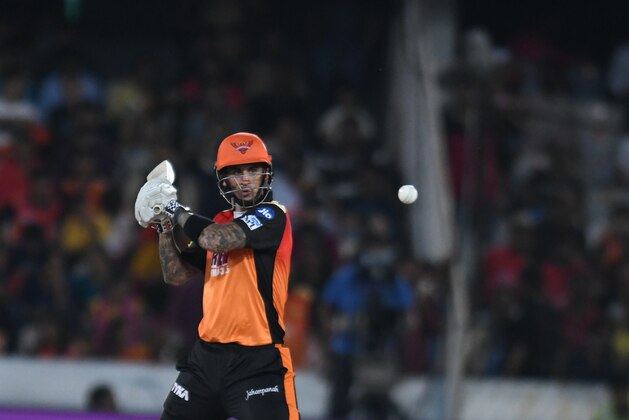 Sunrisers Hyderabad cricketer  Alex Hales plays a shot  during the 2018 Indian Premier League (IPL) Twenty20 cricket match between Sunrisers Hyderabad and Delhi Daredevils at the Rajiv Gandhi International Cricket Stadium in Hyderabad on May 5, 2018. (Photo by NOAH SEELAM / AFP)        (Photo credit should read NOAH SEELAM/AFP/Getty Images)