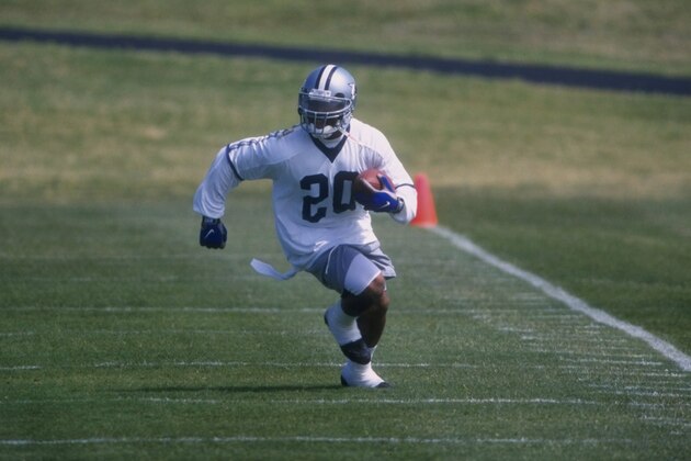 7 May 1998:  Running back Sherman Williams of the Dallas Cowboys in action during Mini-Camp in Valley Ranch, Texas. Mandatory Credit: Stephen Dunn  /Allsport