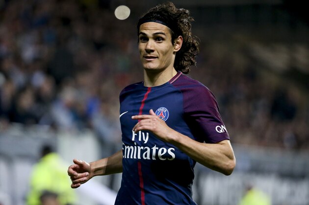 AMIENS, FRANCE - MAY 4: Edinson Cavani of PSG during the Ligue 1 match between Amiens SC and Paris Saint Germain (PSG) at Stade de la Licorne on May 4, 2018 in Amiens, France. (Photo by Jean Catuffe/Getty Images)