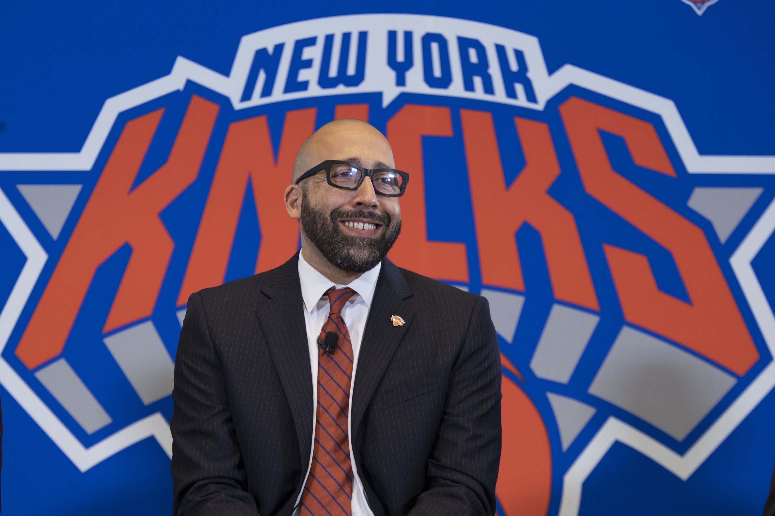 New York Knicks NBA basketball team new head coach David Fizdale smiles during an introductory news conference, Tuesday, May 8, 2018, in New York. The Knicks announced the hiring Monday after agreeing to terms with the former Memphis Grizzlies coach last week. (AP Photo/Mary Altaffer) New York Knicks NBA basketball team new head coach David Fizdale smiles during an introductory news conference, Tuesday, May 8, 2018, in New York. The Knicks announced the hiring Monday after agreeing to terms with the former Memphis Grizzlies coach last week. (AP Photo/Mary Altaffer)