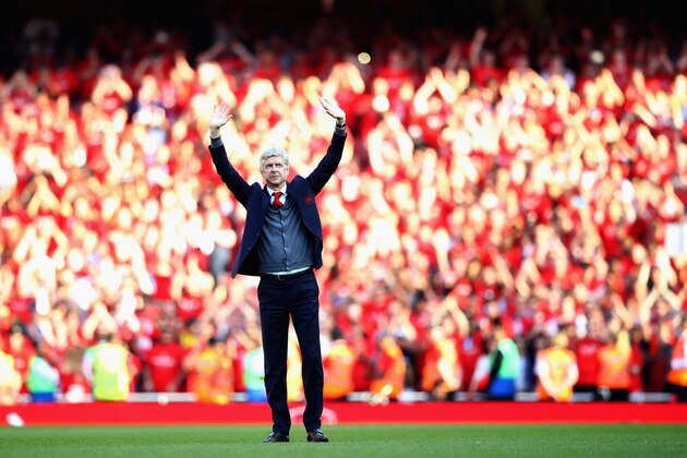 LONDON, ENGLAND - MAY 06:  Arsenal manager Arsene Wenger says goodbye to the Arsenal fans after 22 years at the helm at the end of the Premier League match between Arsenal and Burnley at Emirates Stadium on May 6, 2018 in London, England.  (Photo by Clive Mason/Getty Images)