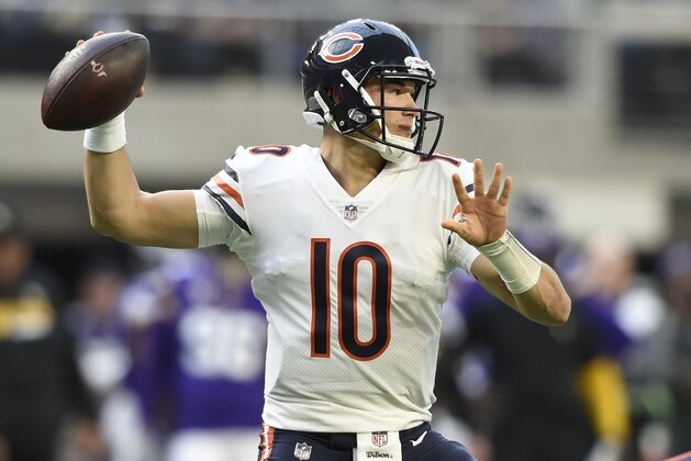 MINNEAPOLIS, MN - DECEMBER 31: Mitchell Trubisky #10 of the Chicago Bears passes the ball in the first quarter of the game against the Minnesota Vikings on December 31, 2017 at U.S. Bank Stadium in Minneapolis, Minnesota. (Photo by Hannah Foslien/Getty Images)