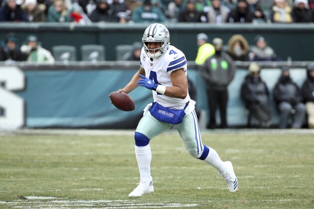 Dallas Cowboys' Dak Prescott in action during the first half of an NFL football game against the Philadelphia Eagles, Sunday, Dec. 31, 2017, in Philadelphia. (AP Photo/Chris Szagola)