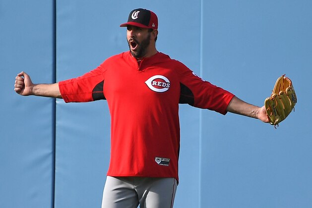 LOS ANGELES, CA - MAY 10:  Matt Harvey #32 of the Cincinnati Reds stands in the outfield during batting practice before the game against the Los Angeles Dodgers at Dodger Stadium on May 10, 2018 in Los Angeles, California.  (Photo by Jayne Kamin-Oncea/Getty Images)