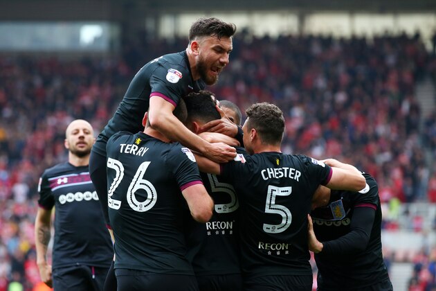 MIDDLESBROUGH, ENGLAND - MAY 12:  Aston Villa celebrate after Mile Jedinak of Aston Villa scores his sides first goal during the Sky Bet Championship Play Off Semi Final First Leg match between Middlesbrough and Aston Villa at Riverside Stadium on May 12, 2018 in Middlesbrough, England.  (Photo by Alex Livesey/Getty Images)