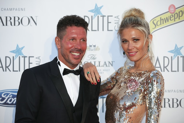 MARBELLA, SPAIN - AUGUST 13:  Diego Pablo Simeone and Carla Pereyra attend Starlite Gala on August 13, 2017 in Marbella, Spain.  (Photo by Daniel Perez/Getty Images)
