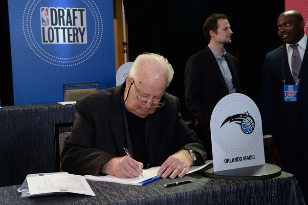 NEW YORK, NEW YORK - MAY 16:  Pat Williams of the Orlando Magic takes notes inside the lottery room during the 2017 NBA Draft Lottery at the New York Hilton in New York, New York. NOTE TO USER: User expressly acknowledges and agrees that, by downloading and or using this Photograph, user is consenting to the terms and conditions of the Getty Images License Agreement.  Mandatory Copyright Notice: Copyright 2017 NBAE (Photo by Jennifer Pottheiser/NBAE via Getty Images)