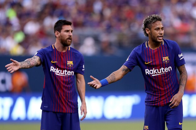 EAST RUTHERFORD, NJ - JULY 22:  Lionel Messi #10 and Neymar #11 of Barcelona react to the way Juventus lined up for a kick in the first half during the International Champions Cup 2017  on July 22, 2017 at MetLife Stadium in East Rutherford, New Jersey.  (Photo by Elsa/Getty Images)