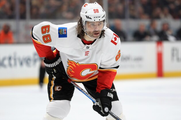 ANAHEIM, CA - DECEMBER 29:  Jaromir Jagr #68 of the Calgary Flames looks on during the second period of a game against the Anaheim Ducks at Honda Center on December 29, 2017 in Anaheim, California.  (Photo by Sean M. Haffey/Getty Images)