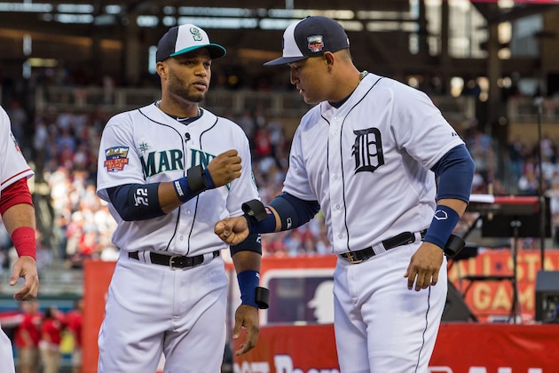 MINNEAPOLIS, MN - JULY 15: American League All-Star Miguel Cabrera #24 of the Detroit Tigers and Robinson Cano #22 of the Seattle Mariners during the 85th MLB All-Star Game at Target Field on July 15, 2014 in Minneapolis, Minnesota. (Photo by Brace Hemmelgarn/Minnesota Twins/Getty Images)