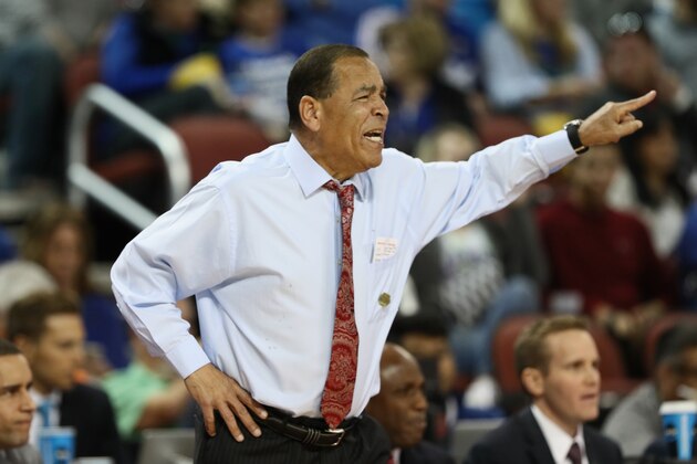 WICHITA, KS - MARCH 17:  Head coach Kelvin Sampson of the Houston Cougars reacts as they take on the Michigan Wolverines in the first half during the second round of the 2018 NCAA Men's Basketball Tournament at INTRUST Bank Arena on March 17, 2018 in Wichita, Kansas.  (Photo by Jamie Squire/Getty Images)