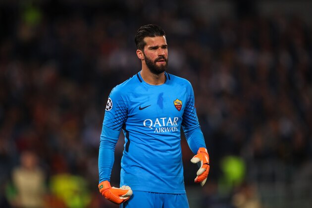 ROME, ITALY - MAY 02: Alisson Becker of AS Roma during the UEFA Champions League Semi Final Second Leg match between A.S. Roma and Liverpool at Stadio Olimpico on May 2, 2018 in Rome, Italy. (Photo by Robbie Jay Barratt - AMA/Getty Images)