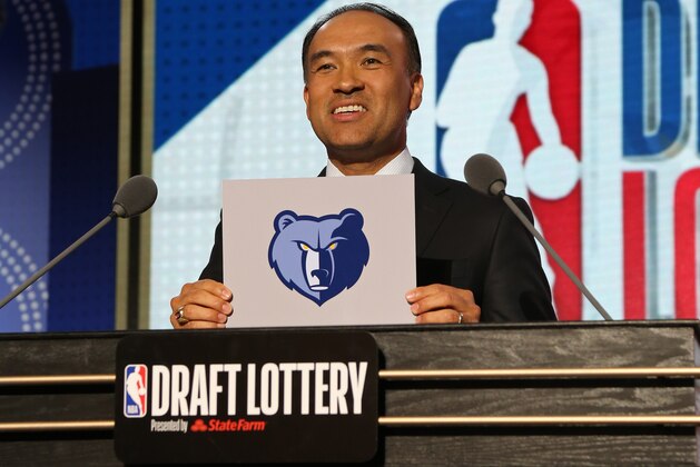 CHICAGO, IL - MAY 15: NBA Deputy Commissioner, Mark Tatum awards the Memphis Grizzlies the number four pick in the 2018 NBA Draft during the NBA Draft Lottery on May 15, 2018 at The Palmer House Hilton in Chicago, Illinois. NOTE TO USER: User expressly acknowledges and agrees that, by downloading and or using this Photograph, user is consenting to the terms and conditions of the Getty Images License Agreement. Mandatory Copyright Notice: Copyright 2018 NBAE (Photo by Gary Dineen/NBAE via Getty Images)