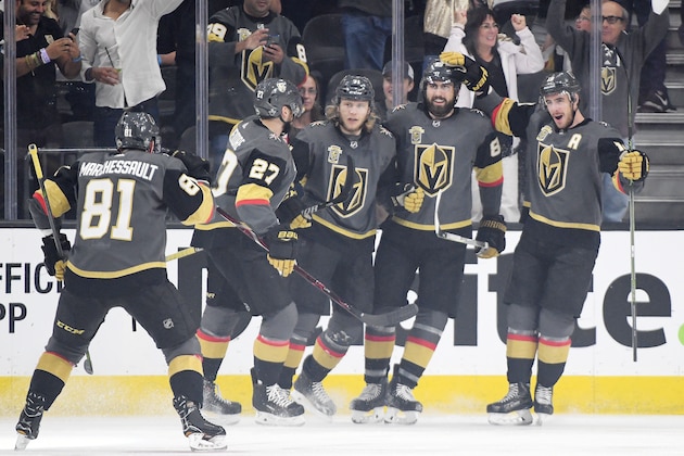 LAS VEGAS, NV - MAY 18:  William Karlsson #71 of the Vegas Golden Knights celebrates with his teammates after scoring a first-period goal against the Winnipeg Jets in Game Four of the Western Conference Finals during the 2018 NHL Stanley Cup Playoffs at T-Mobile Arena on May 18, 2018 in Las Vegas, Nevada.  (Photo by Harry How/Getty Images)