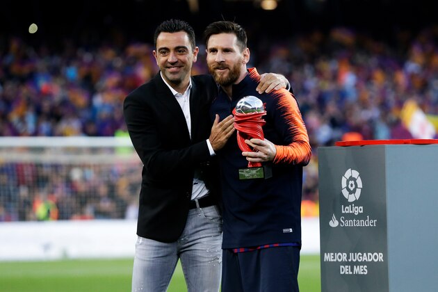 BARCELONA, SPAIN - MAY 20: (L-R) Xavi, Lionel Messi of FC Barcelona  during the La Liga Santander  match between FC Barcelona v Real Sociedad at the Camp Nou on May 20, 2018 in Barcelona Spain (Photo by Jeroen Meuwsen/Soccrates/Getty Images)